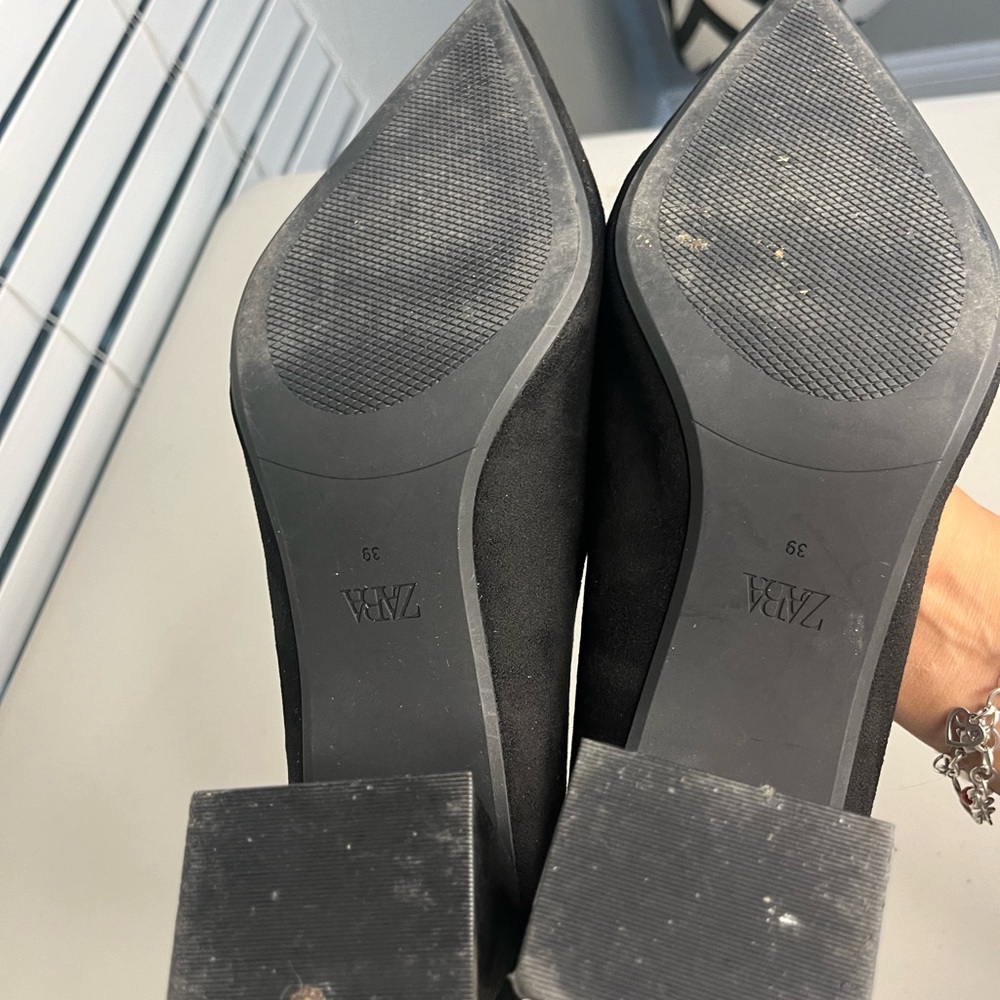 Zara Black Suede Pointed Toe Heels with Gold Buckle - Picture 10 of 12